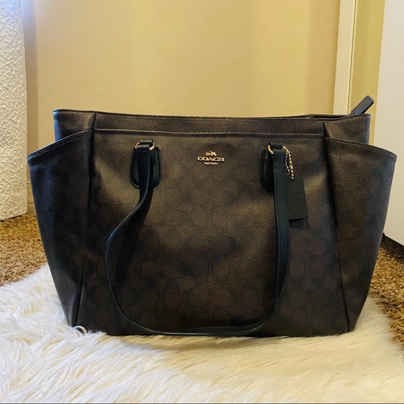 COPY - COACH Baby Bag in Signature Print - Picture 3 of 4